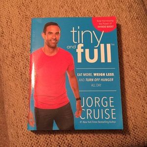 Tiny and full by Jorge Cruise